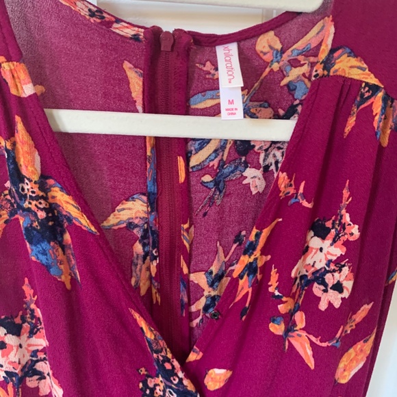 Xhilaration Flowy Dress/Romper, Fuchsia with floral, Size (M) - Picture 4 of 6